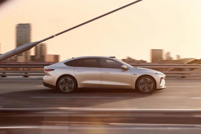 Νίο Et7 4 πόρτες και 5 θέσεις πολυτελές αυτοκίνητο νέας ενέργειας 2